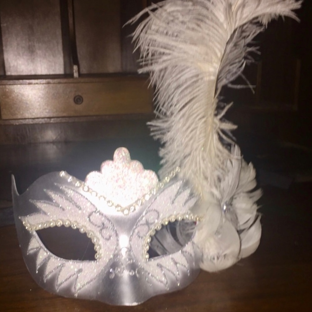 New White Silver Feather Italian Masquerade Mask